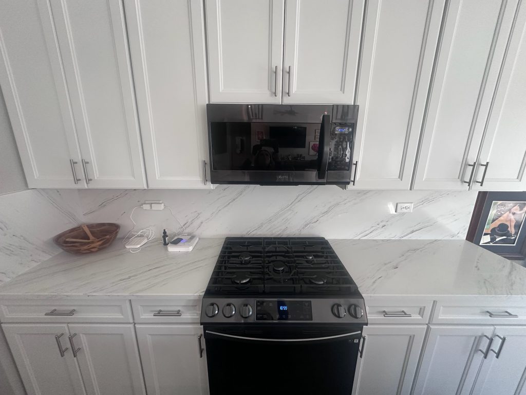 690a88521d1420.58457386